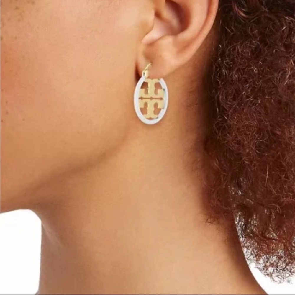NWOT Tory Burch Miller Enamel Small Hoop Earring - Picture 2 of 5